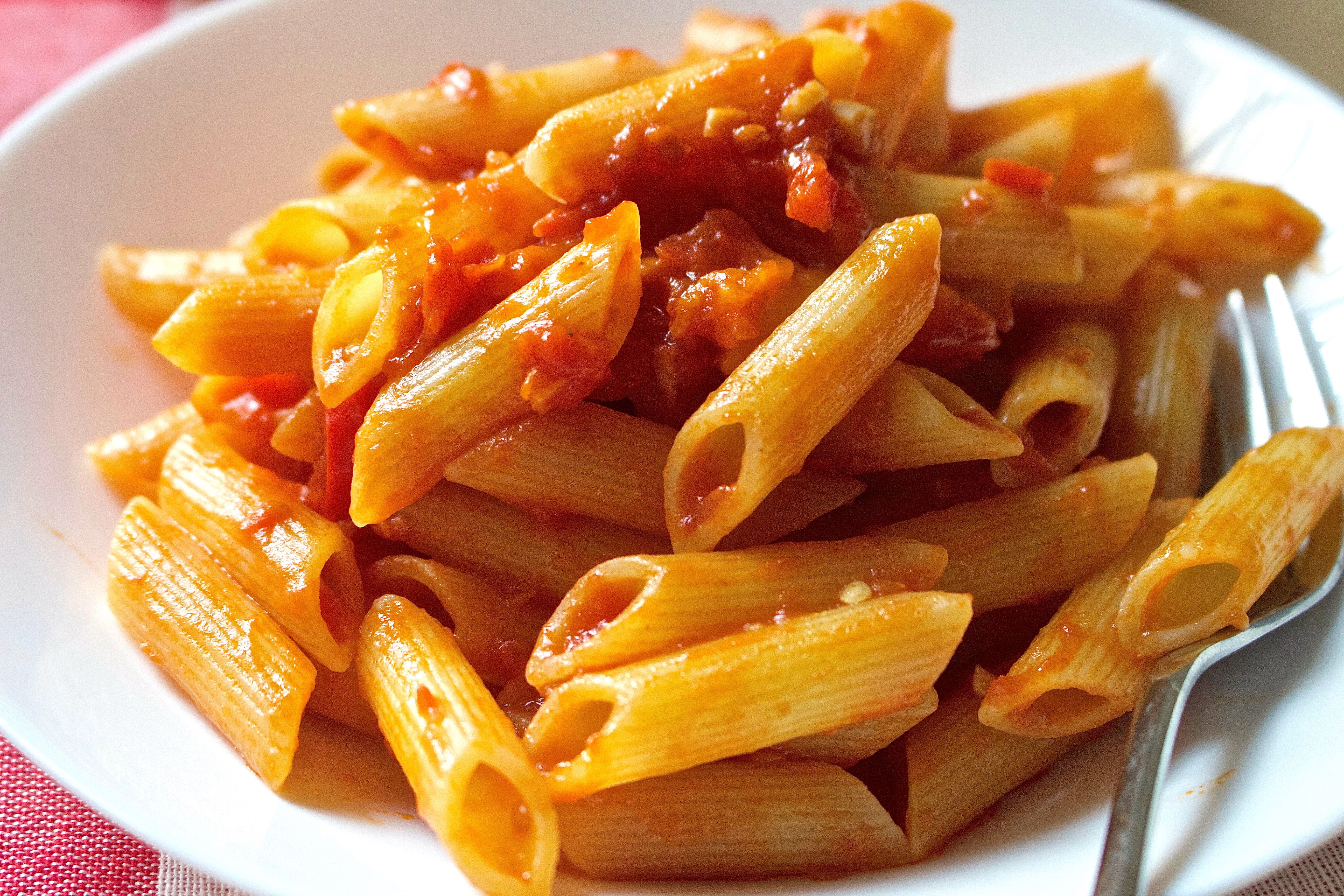 Arrabiata pasta - angry pasta | Italian recipes | foodcraftz.com